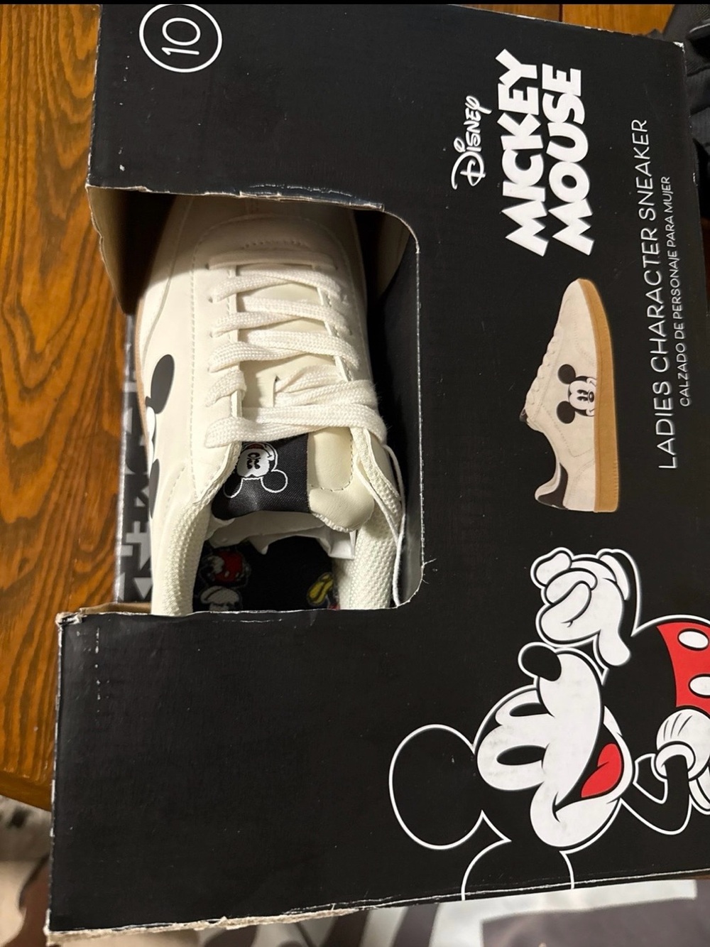 Disney Mickey Mouse White size 10 Women’s Sneakers